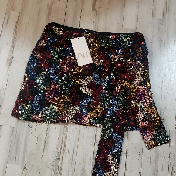 Zara Multicolored Faux Wrap Sequin Mini Skirt Bloggers favorite - Picture 8 of 9